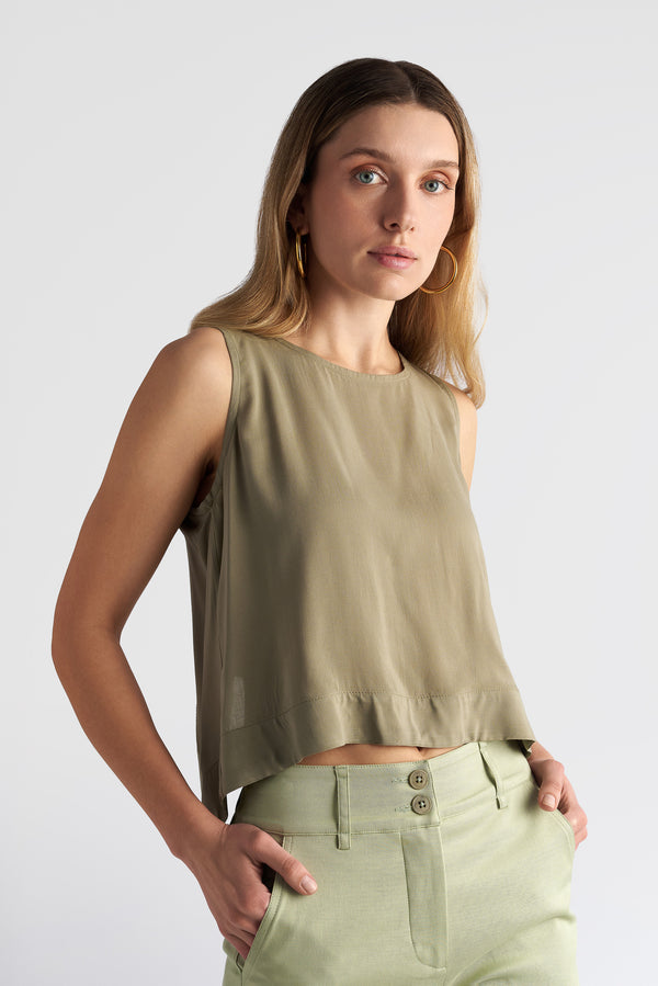 Sleeveless Layered Back Top