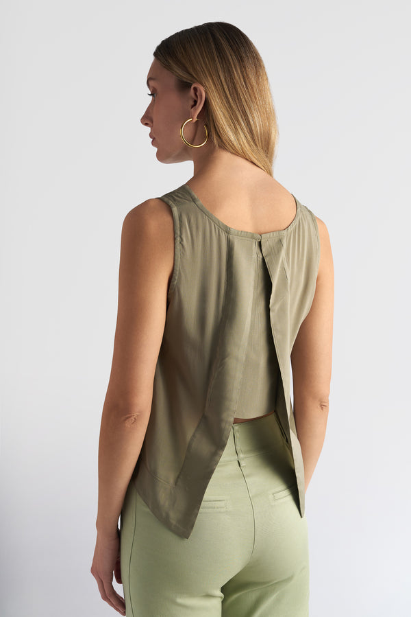 Sleeveless Layered Back Top
