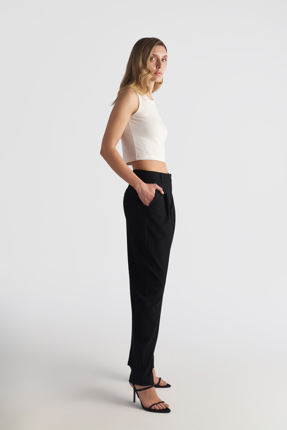 Loose Fit Carrot Pants