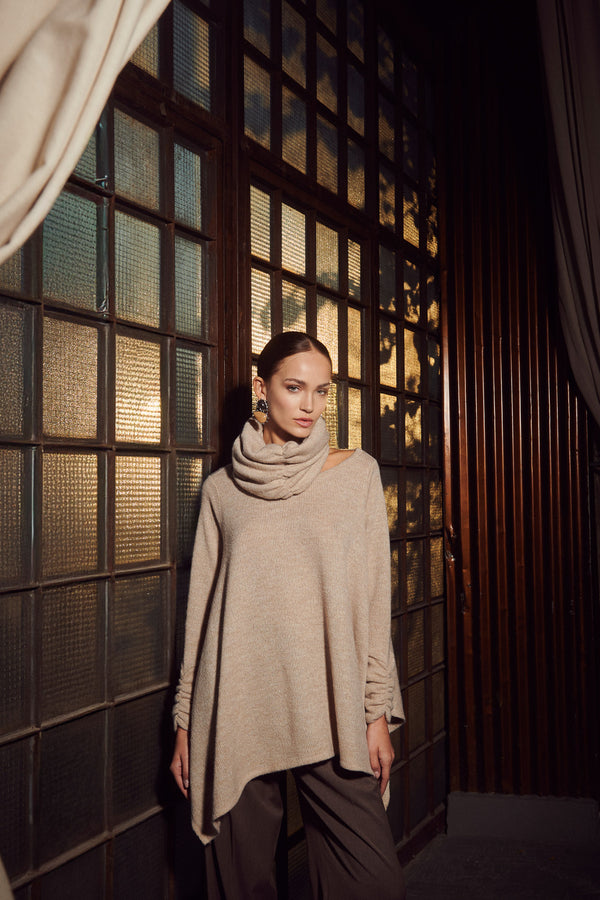 Knitted Mohair Top With Detachable Neck Warmer Vanilla