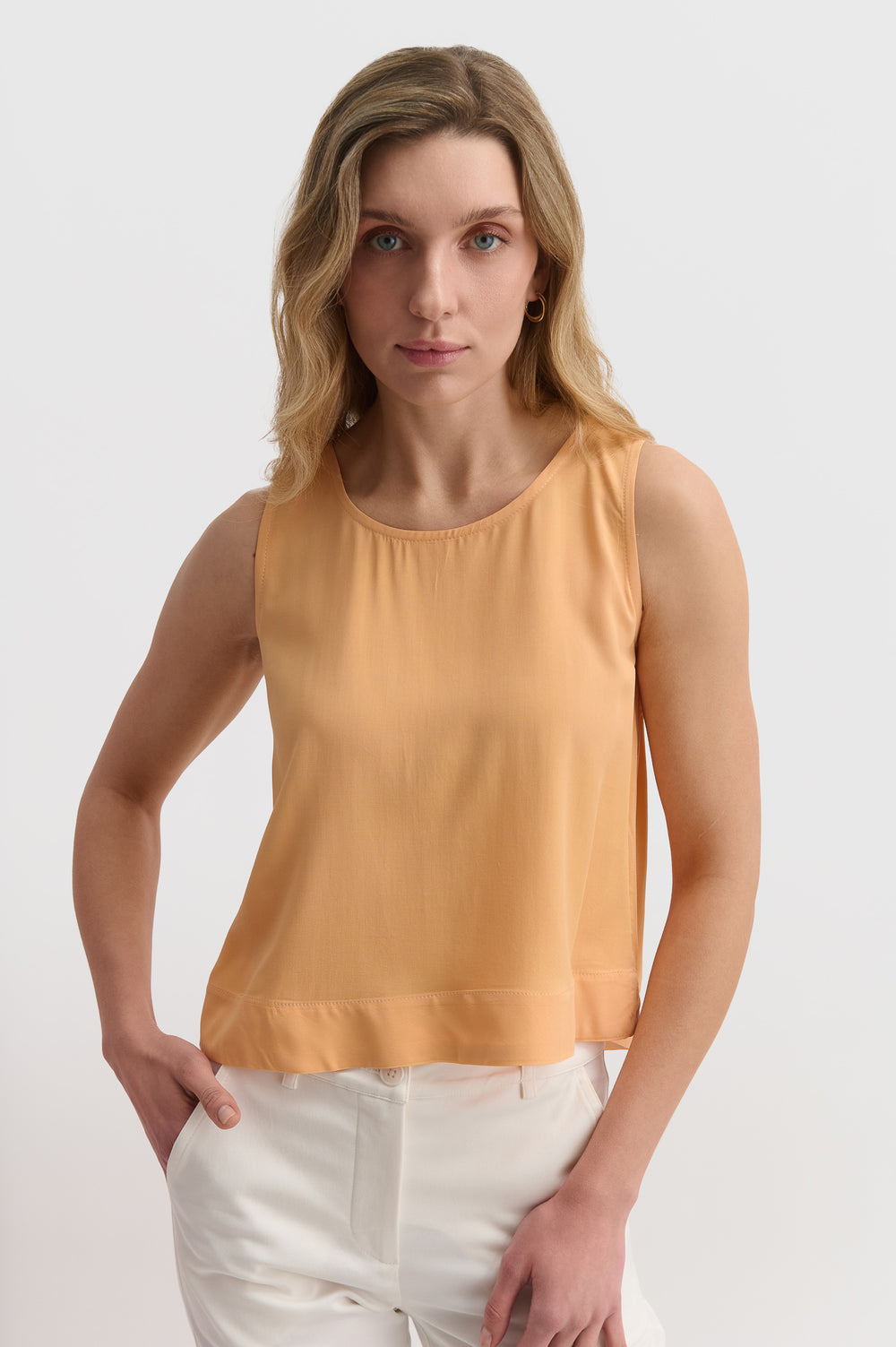 Sleeveless Layered Back Top