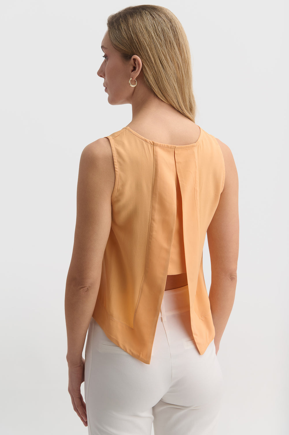 Sleeveless Layered Back Top