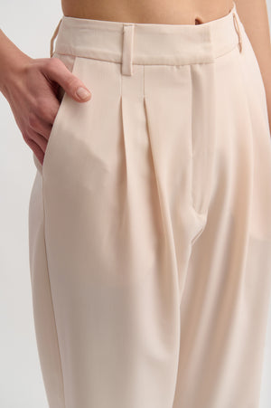 Loose Fit Carrot Pants