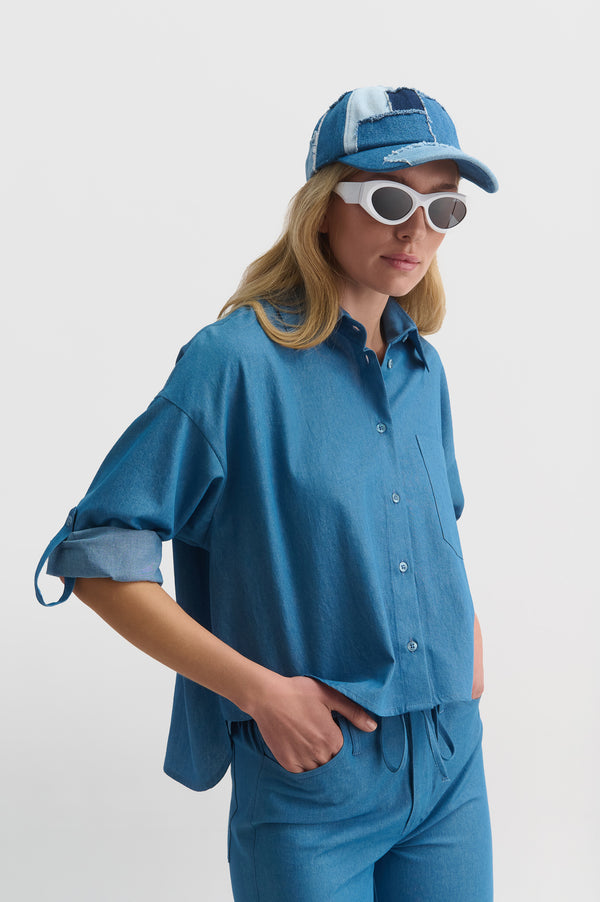 Τζιν πουκάμισο oversize με λεπτομέρεια στο μανίκι