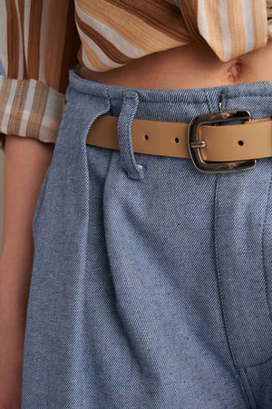 Pleated Wide Leg Jeans  with Belt