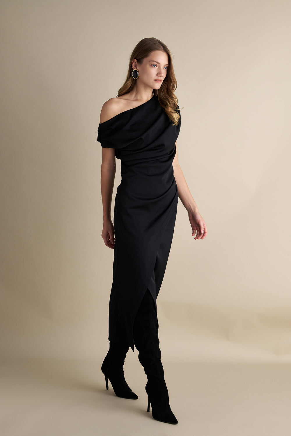 Drape Off Shoulder Midi Dress Black