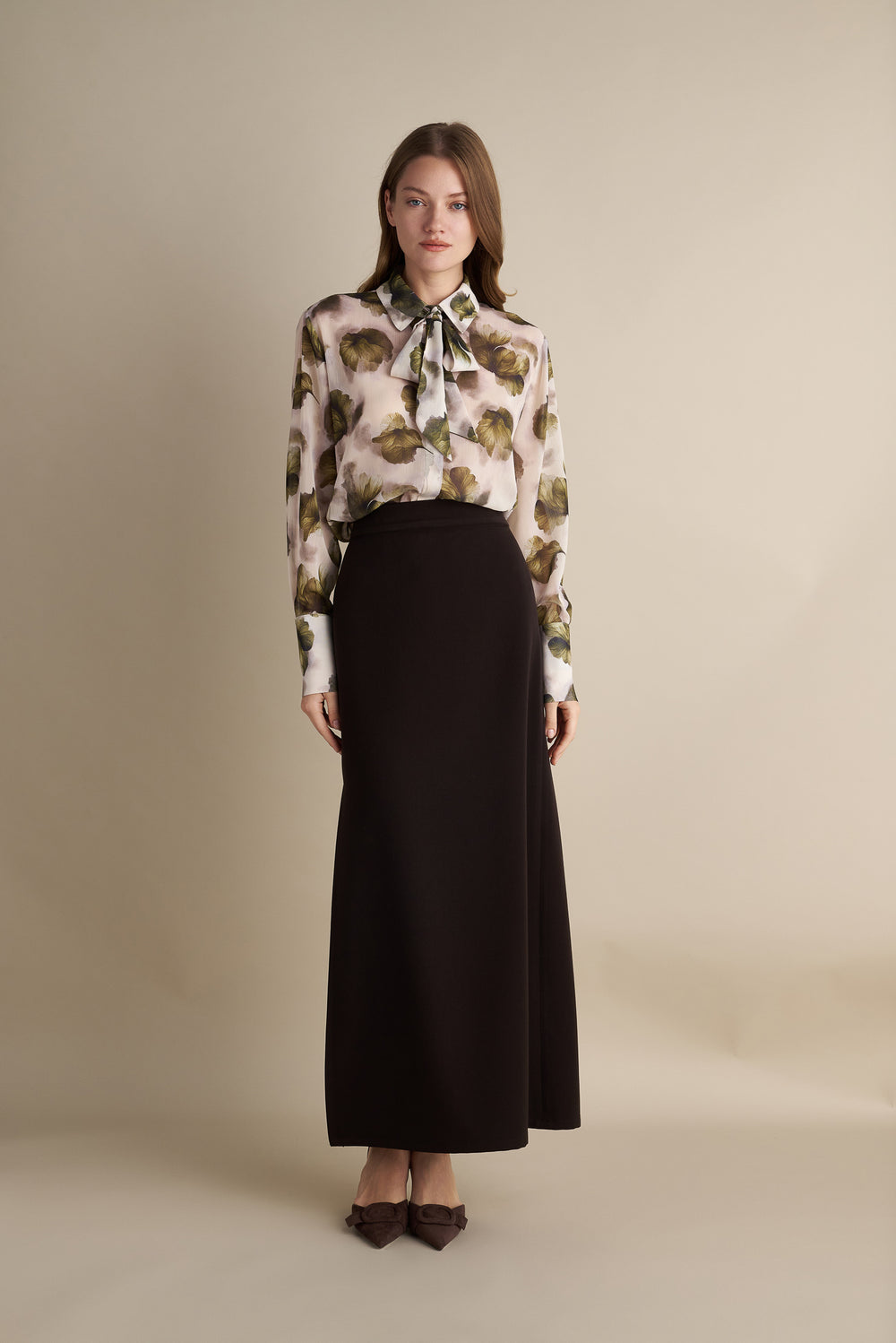 Linear Slit Skirt