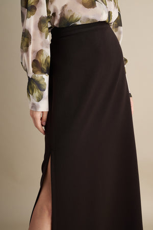 Linear Slit Skirt