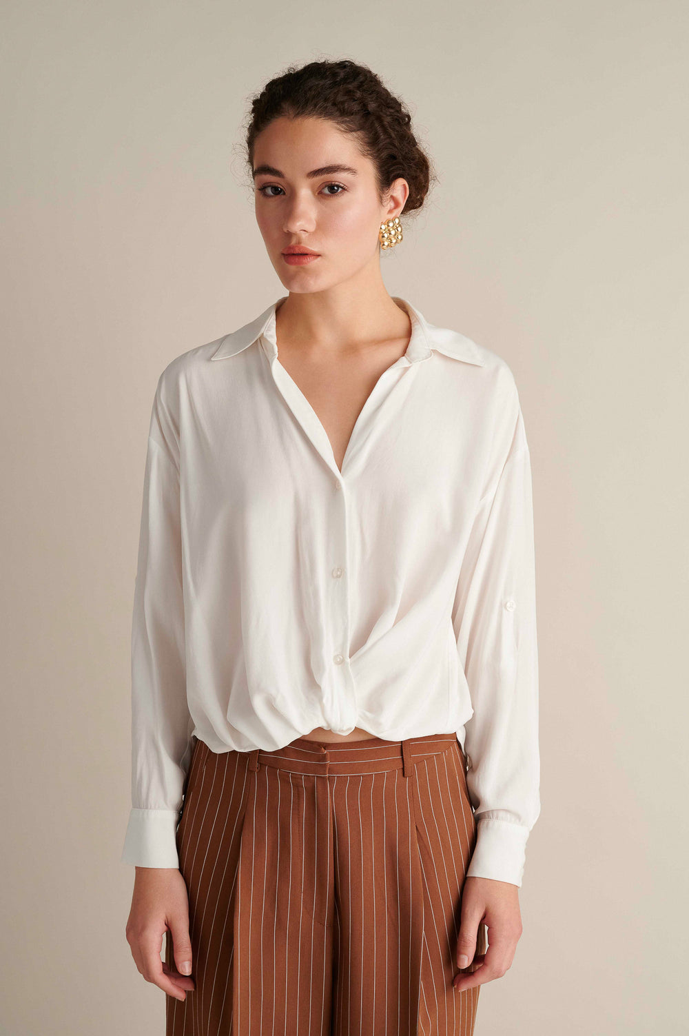 V-Neck Shirt With Twisted Knot Detail White